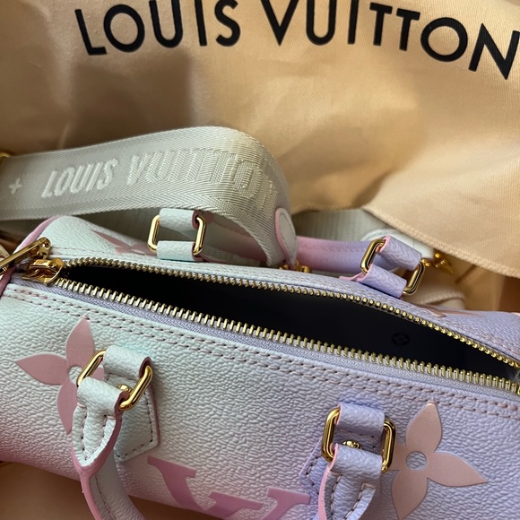 Louis Vuitton Papillon BB pastel - Picture 3 of 4